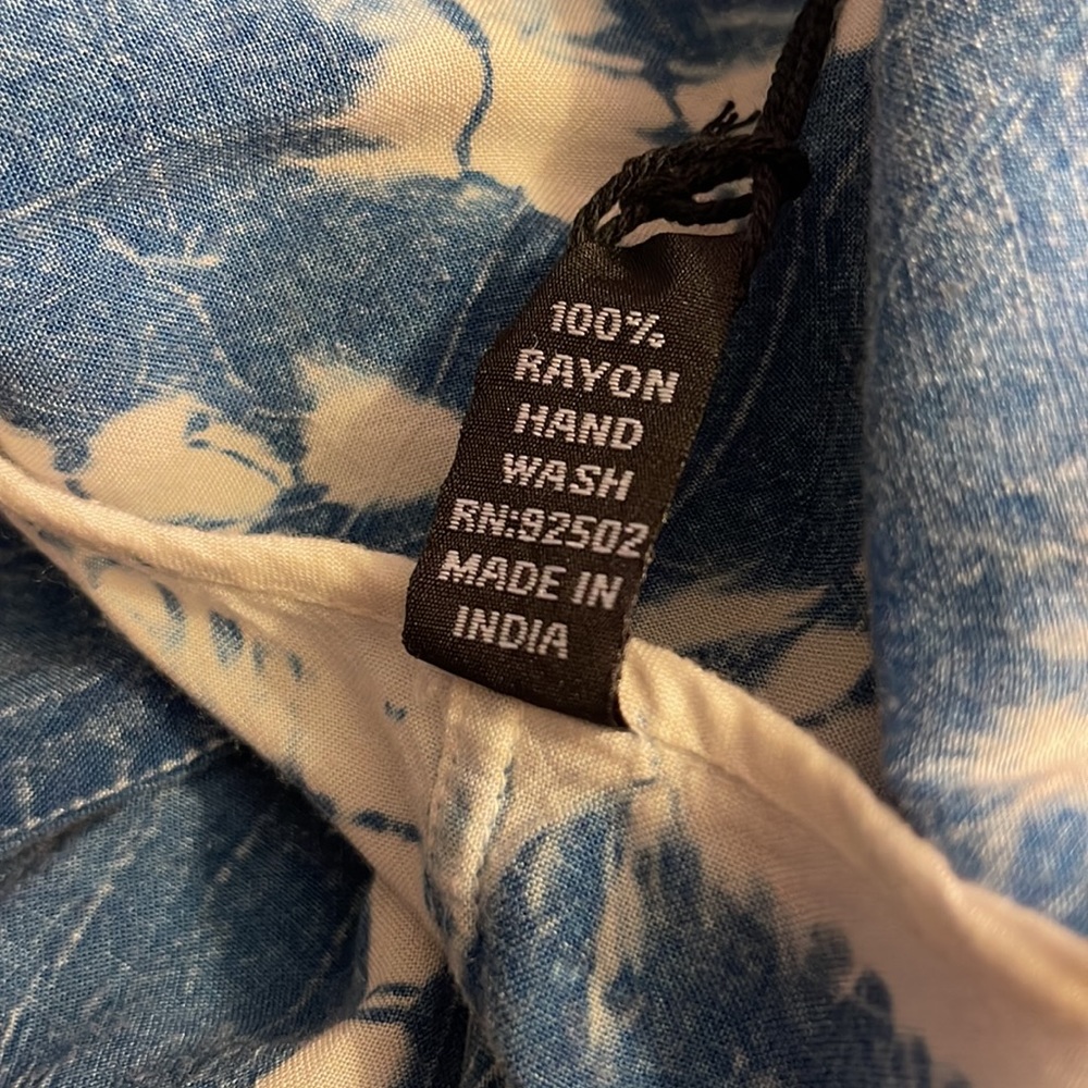 NWT.  VEST/CARDIGAN by Sacred Threads   S/M.    BL/RD 04 - Picture 5 of 5